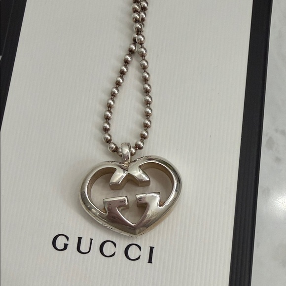 Gucci Silver Logo Heart Necklace - Picture 3 of 7